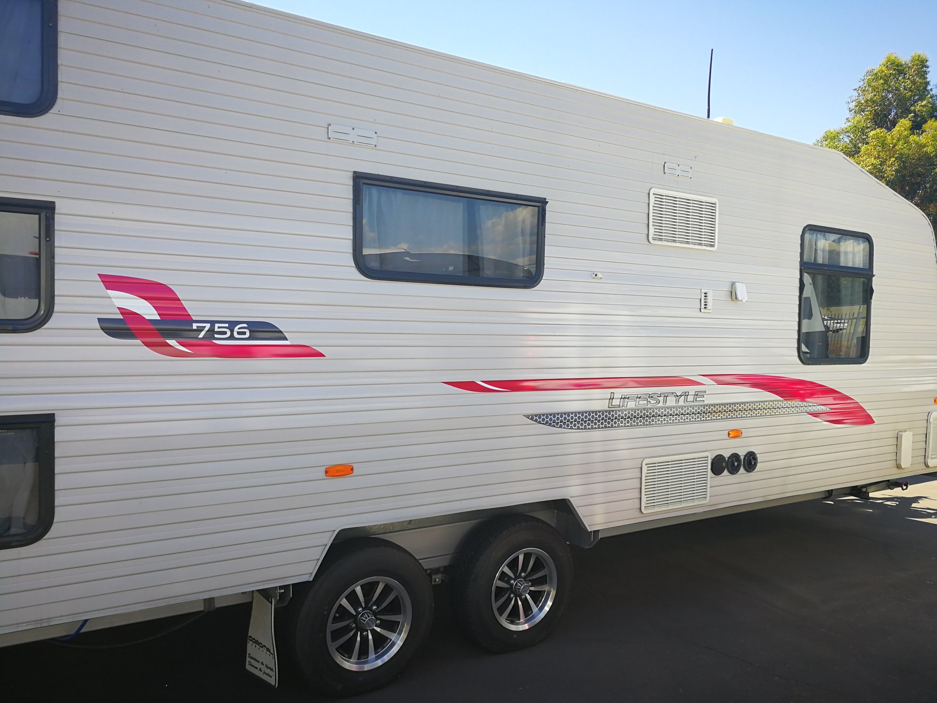 Caravans & Trailers