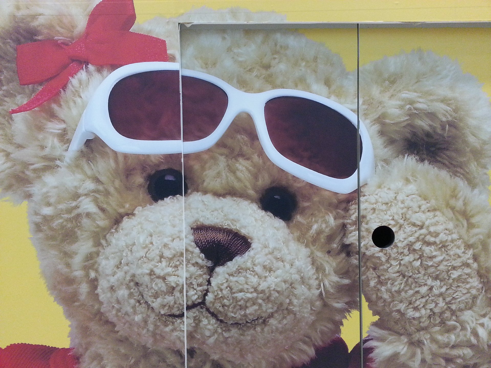 Shopping centre advertising