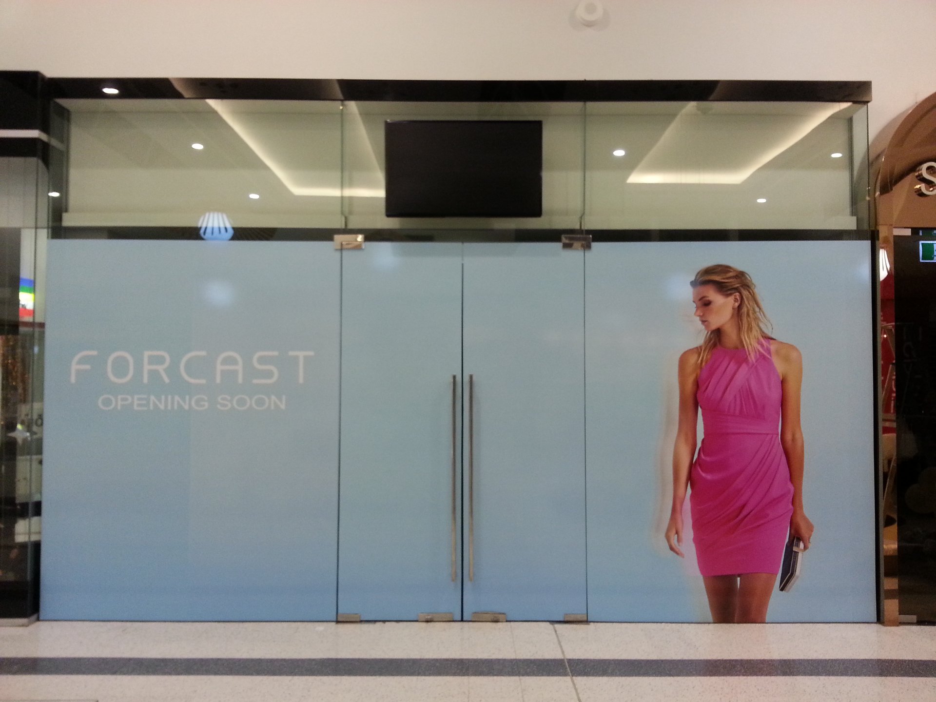 Shopping centre advertising